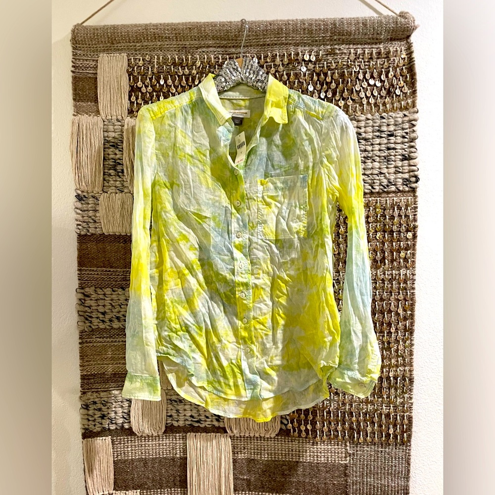 🤍💛💚🩵 NWT Pilcro Anthropologie blue yellow green white tie dye button down
